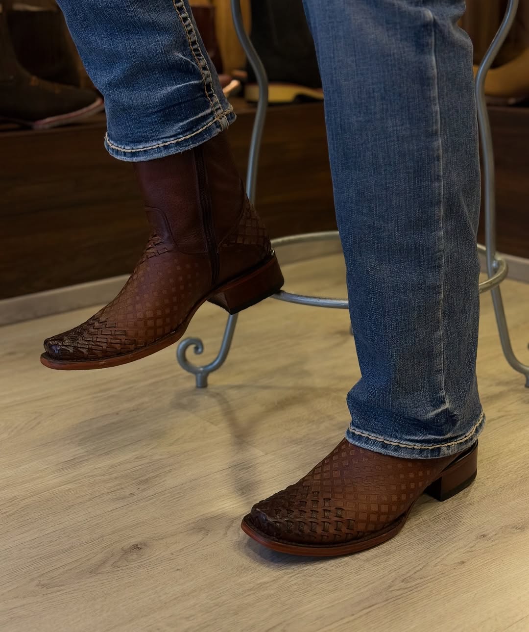🔥New arrivals🔥Hand-woven leather zip-up cowboy boots