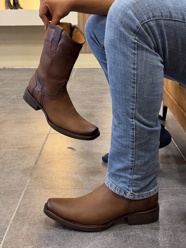Classic House Square Toe Western Cowboy Boots