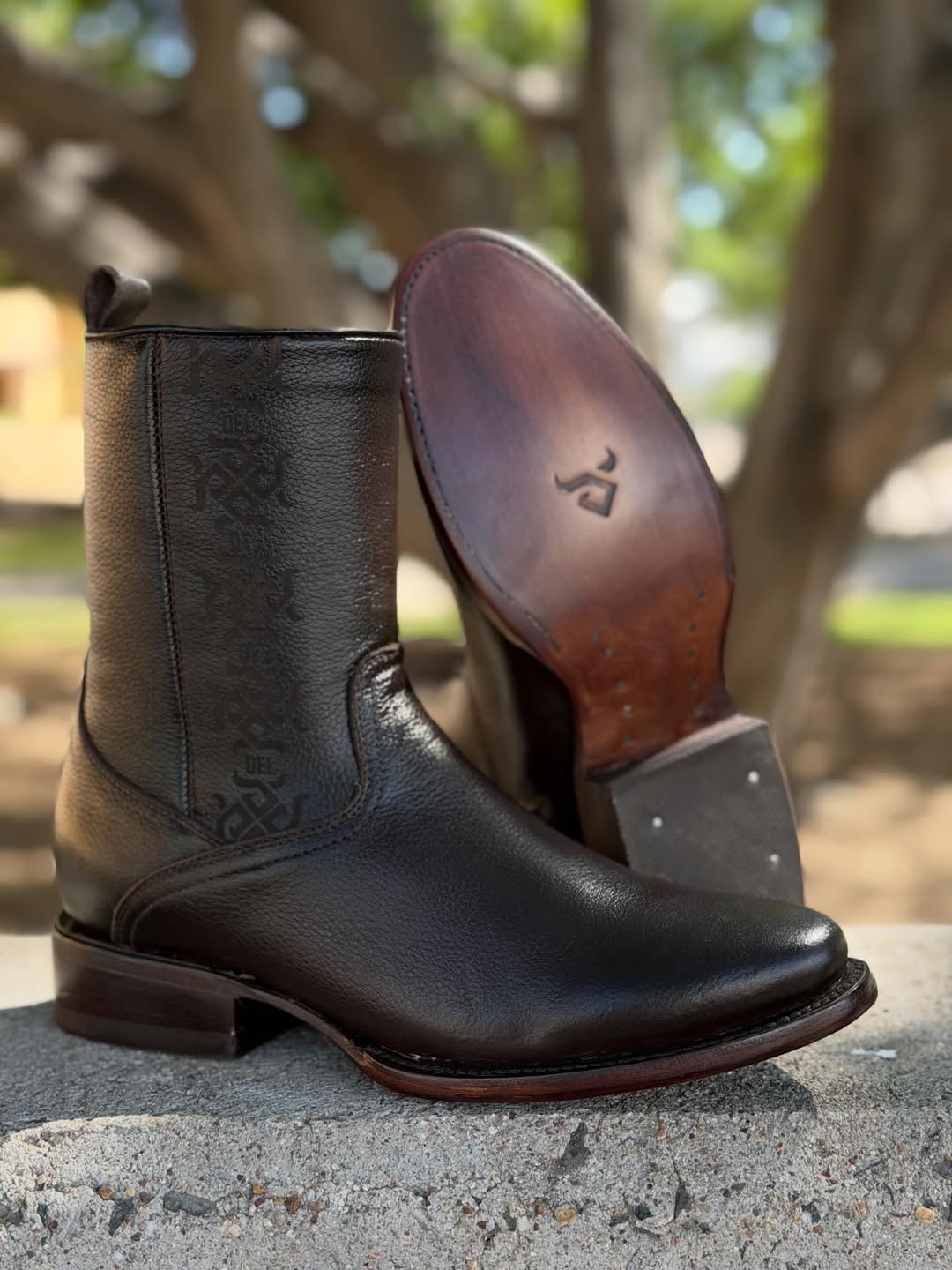 Men's Handmade Leather Western Boots with Embossed Pattern