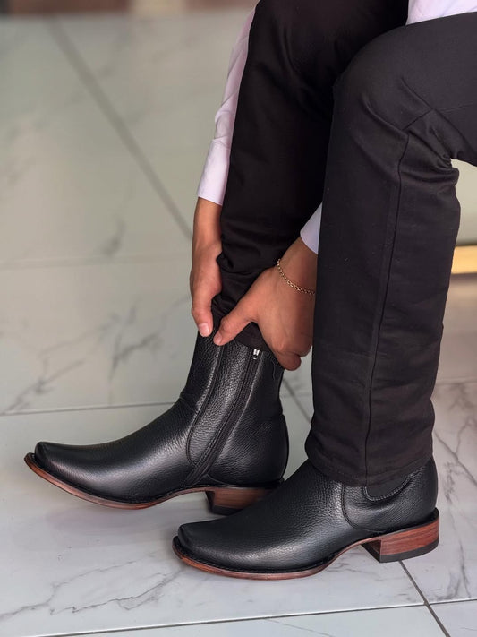 Men's Black Narrow-toe Cowboy Boots