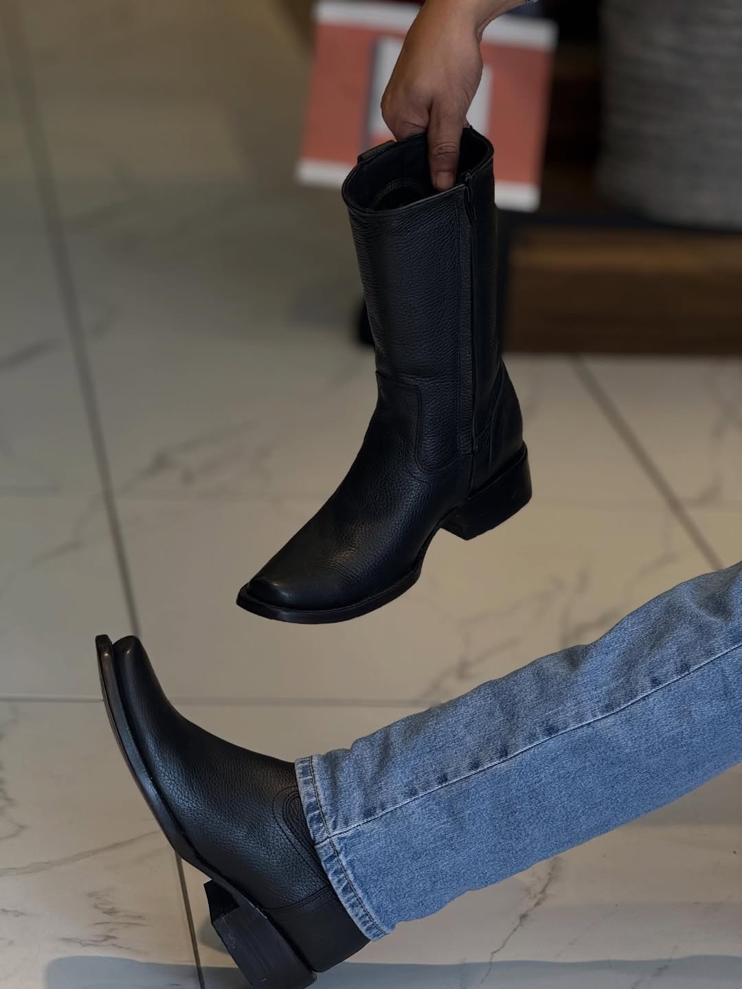 Narrow Square Toe Leather Zip-up Cowboy Boots