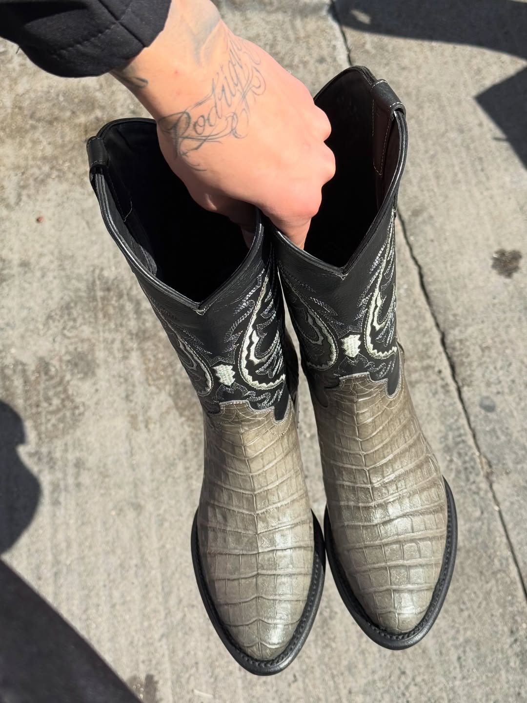 Men's Pointed-Toe Crocodile Cowboy Boots