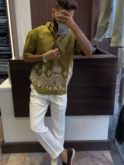 Men's Geometric Embroidered Short Sleeve Shirt