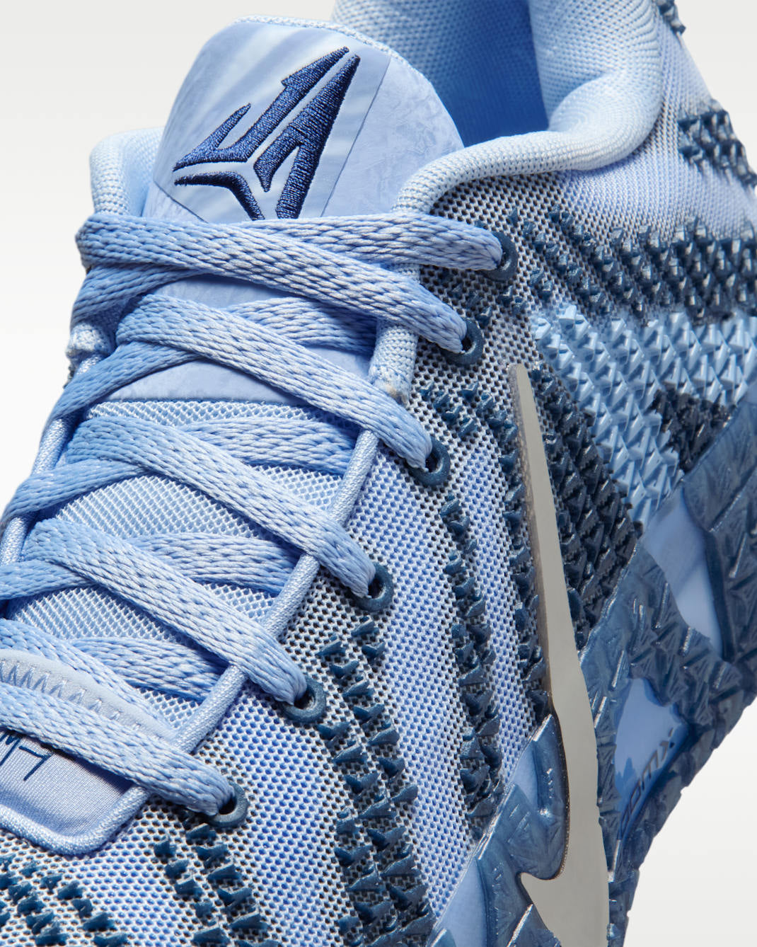Men's 3D Textured Mesh Sneakers with Superior Grip & Ankle Support