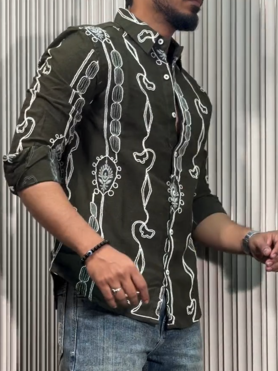 Men's Vintage Embroidered Button-Down Shirt