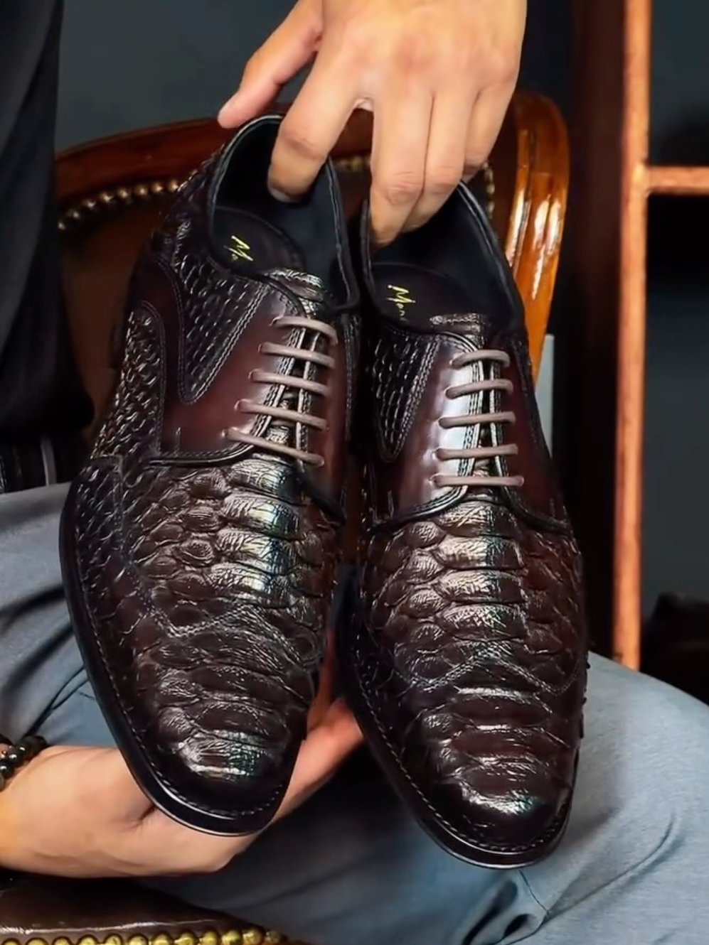 Handcrafted Exotic Skin Texture Men's Oxford Shoes