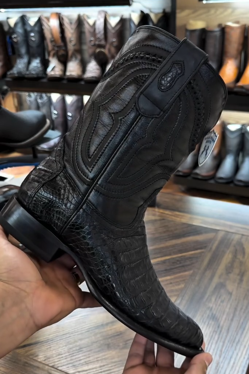 Men's Crocodile Leather Western Boots.